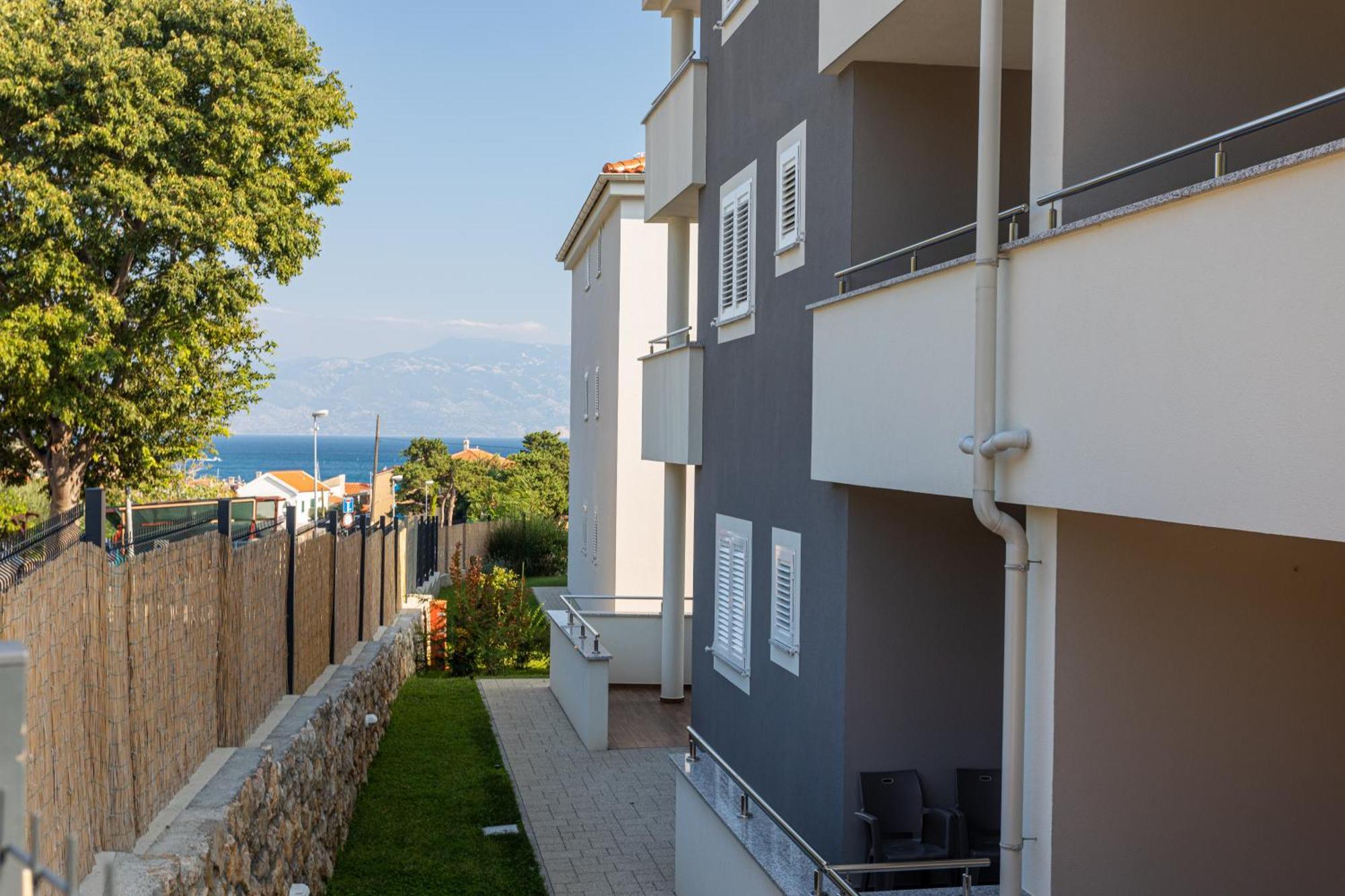 Apartments Crnekovic Tomislava 8A 巴斯卡 外观 照片