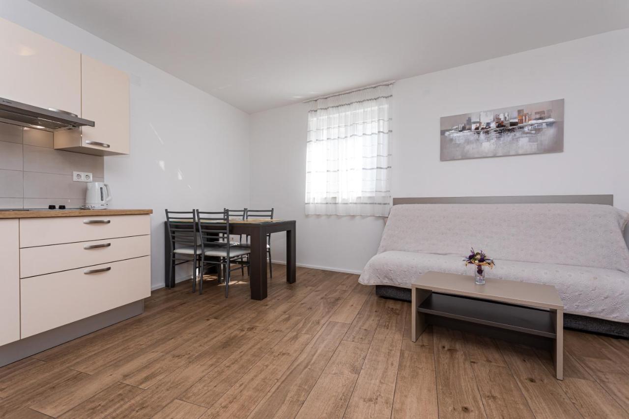 Apartments Crnekovic Tomislava 8A 巴斯卡 外观 照片