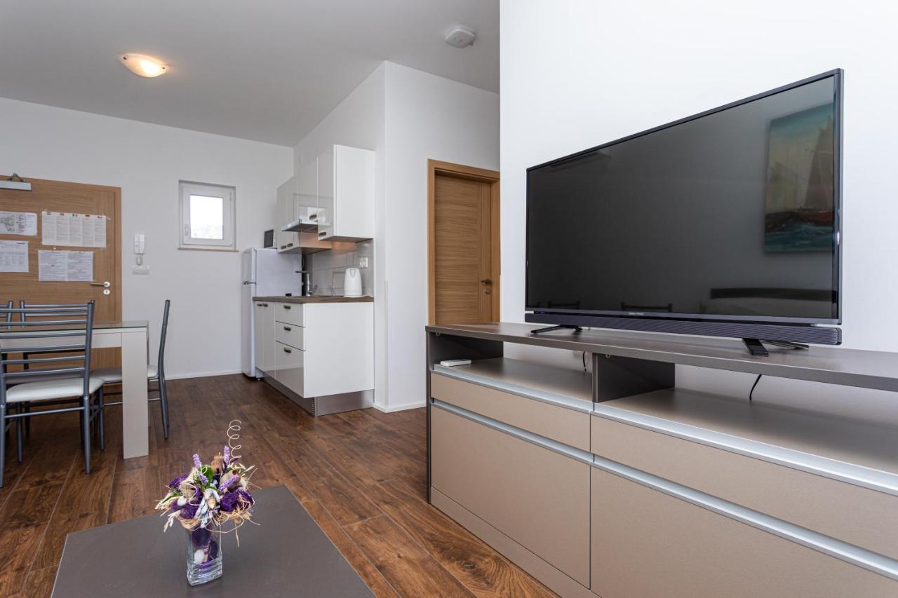 Apartments Crnekovic Tomislava 8A 巴斯卡 外观 照片