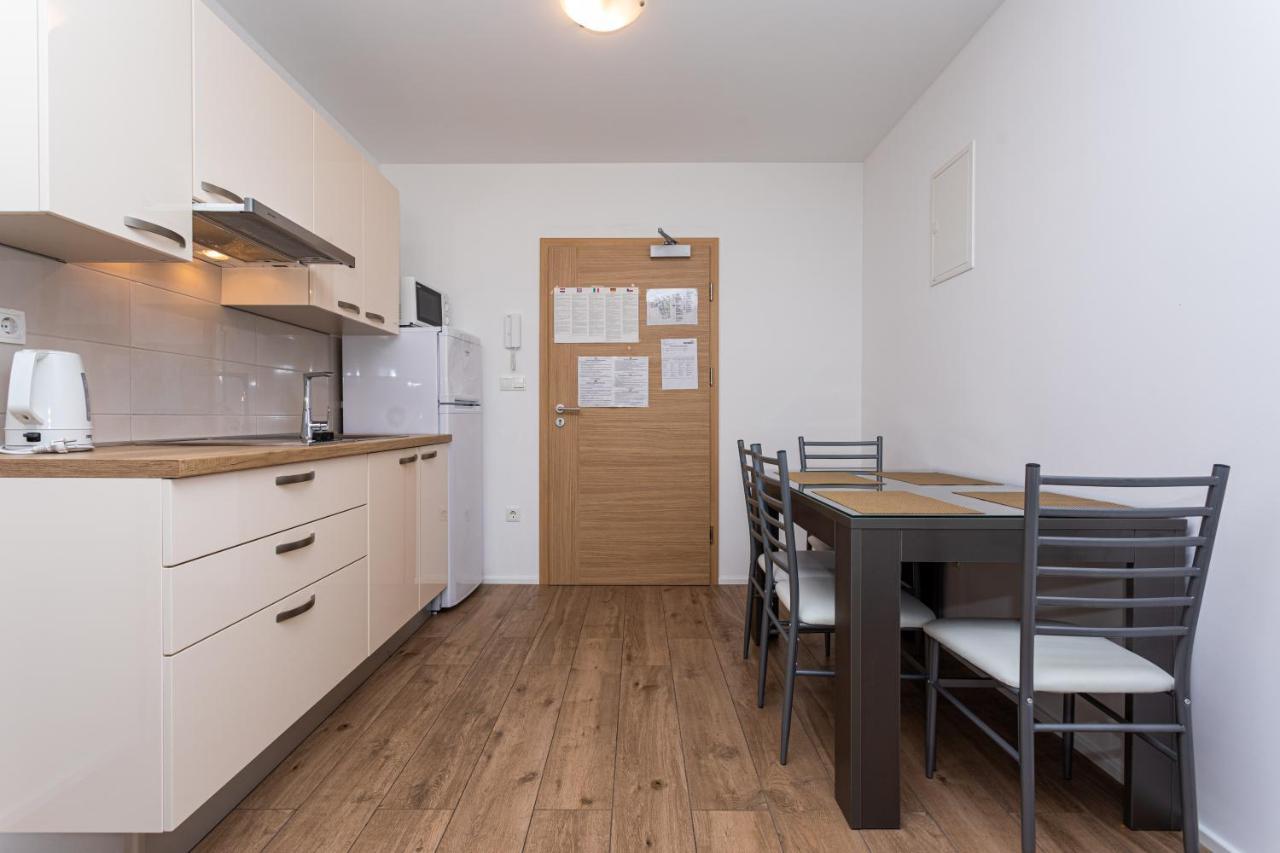 Apartments Crnekovic Tomislava 8A 巴斯卡 外观 照片
