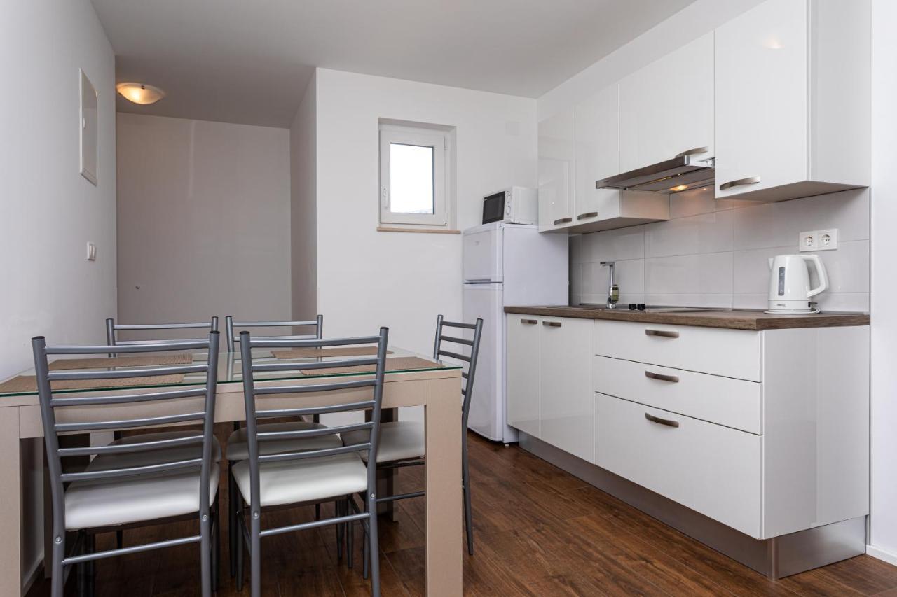 Apartments Crnekovic Tomislava 8A 巴斯卡 外观 照片
