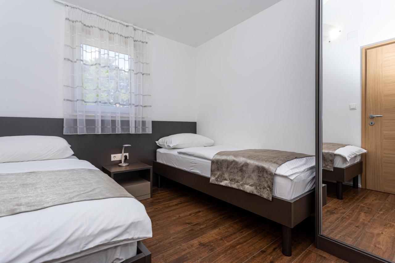 Apartments Crnekovic Tomislava 8A 巴斯卡 外观 照片